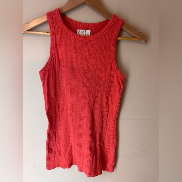 Maurices Tops - Maurice’s Textured Coral Long Styled Tank Top Size M